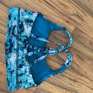 Lululemon sports bra like new!!